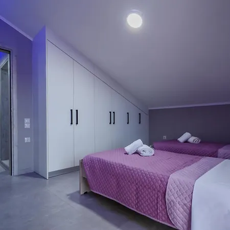 Dimarist * Áyios Kírikos