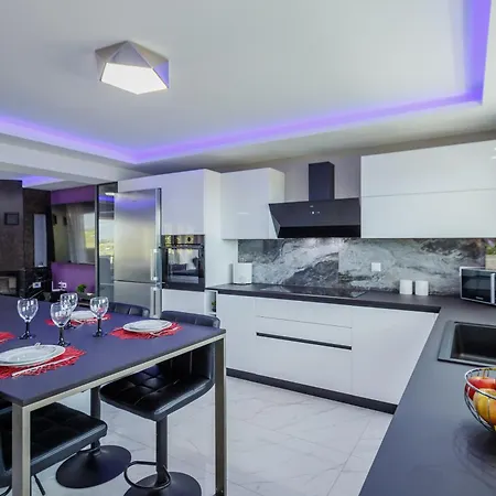 Dimarist * Áyios Kírikos